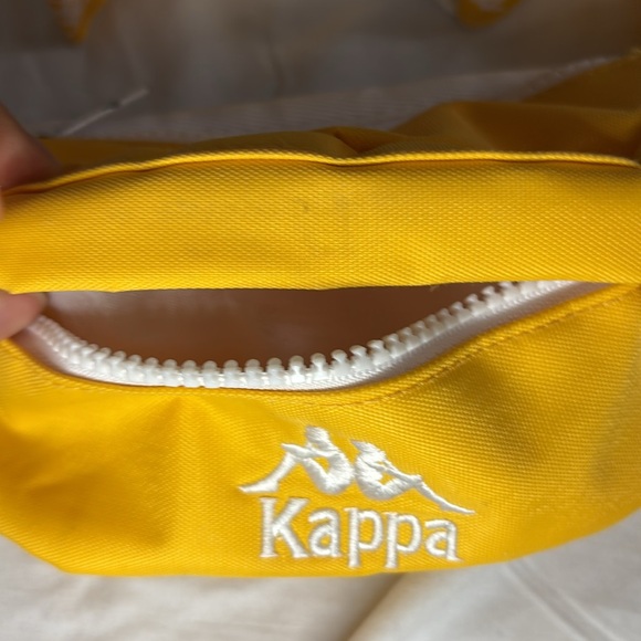 Kappa yellow belt bag size small with 2 zippered compartments - Picture 5 of 9